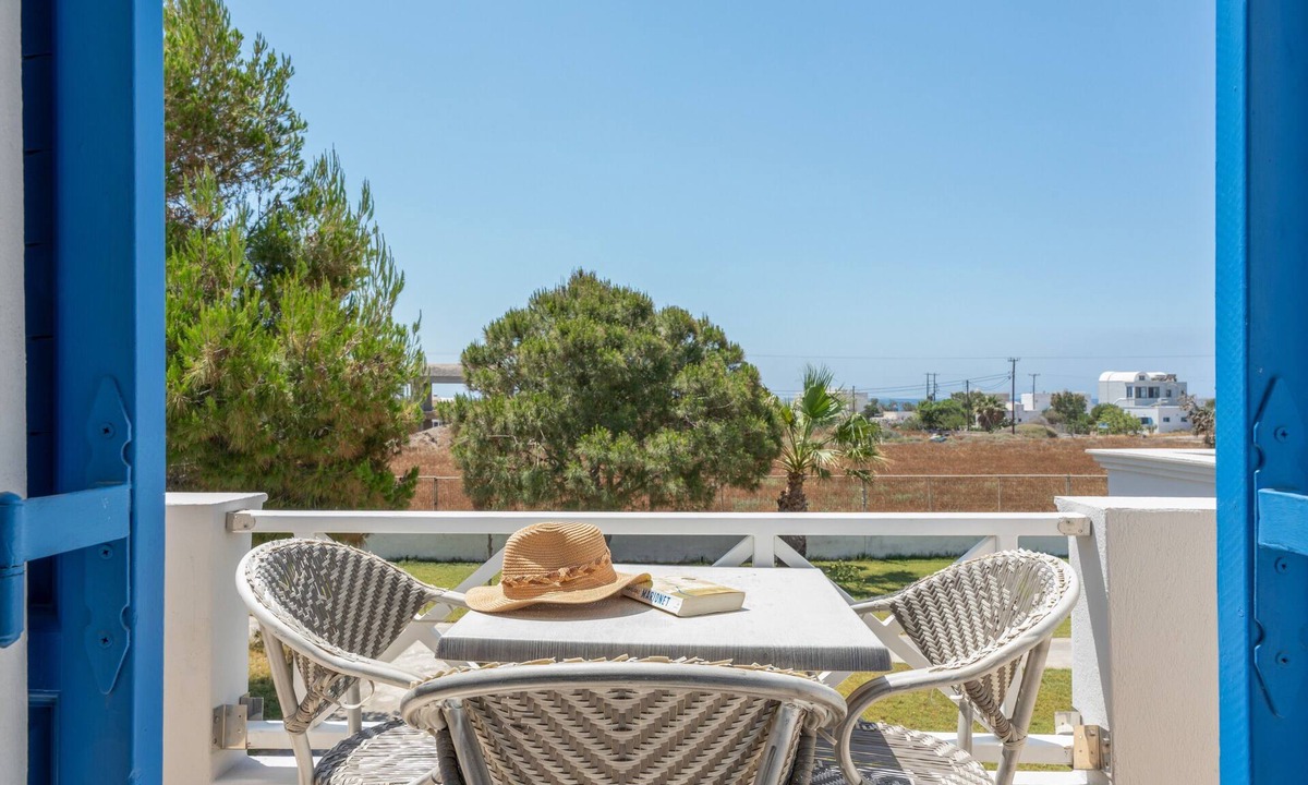 Agios Georgios Bed & Breakfast | Bed and Breakfast 'Apartment Sea View- Sleeps 3' with Wi-Fi and Air Conditioning