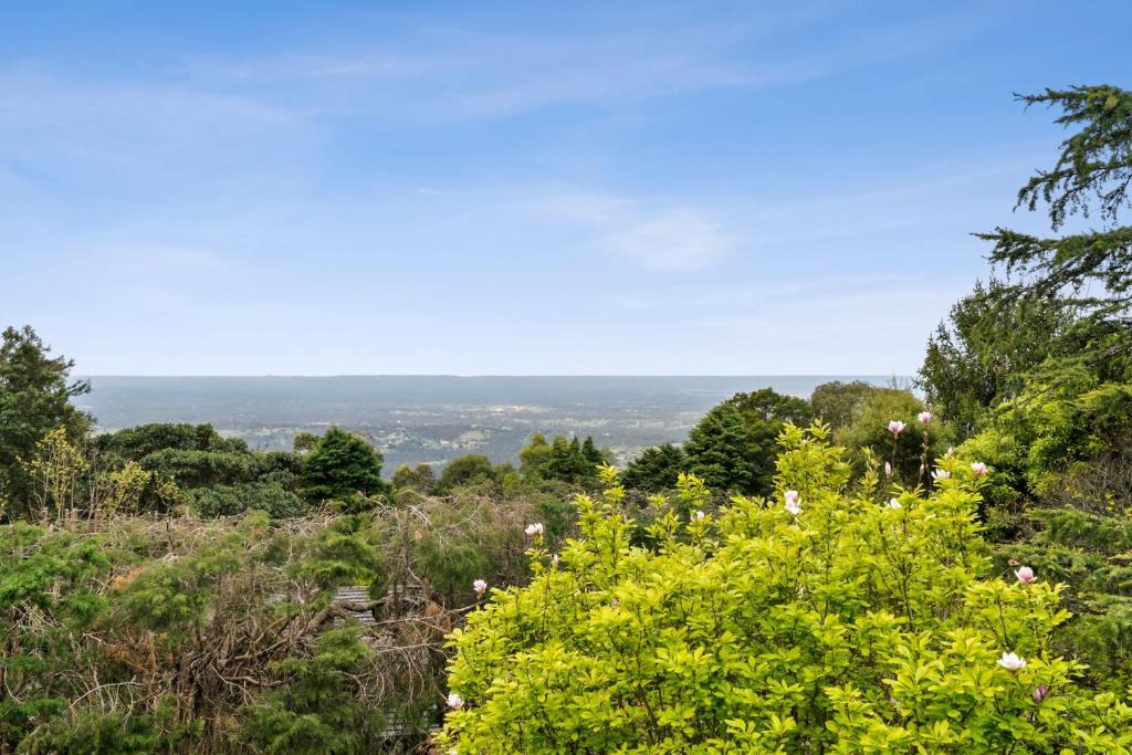 Kurrajong Heights House | Bells Rest with a view