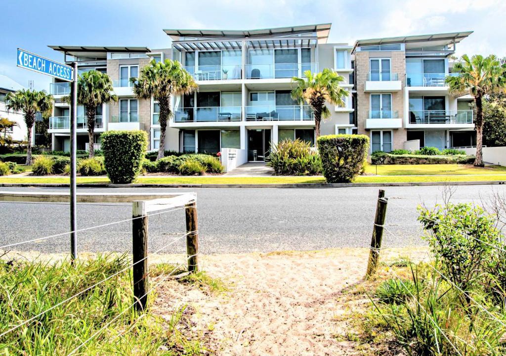 Hawks Nest House | Bennetts by the Beach