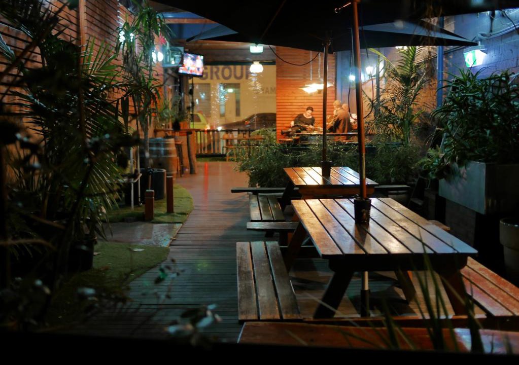 West Melbourne Hostel | Bev and Mick's International Backpackers at Mcmahon's