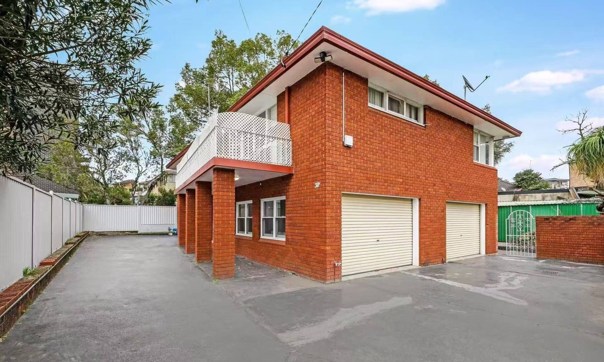 Bexley North House | Bexley near Train/Shopping/Airport with Pool 11ppl Ground floor
