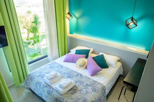 Kariotai Apartment | Bikini Apartments