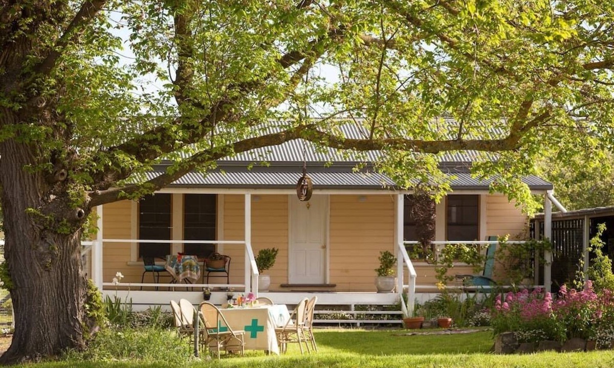Kyneton House | BIRD HOUSE - A ROMANTIC SHACK ON THE EDGE OF PIPER ST
