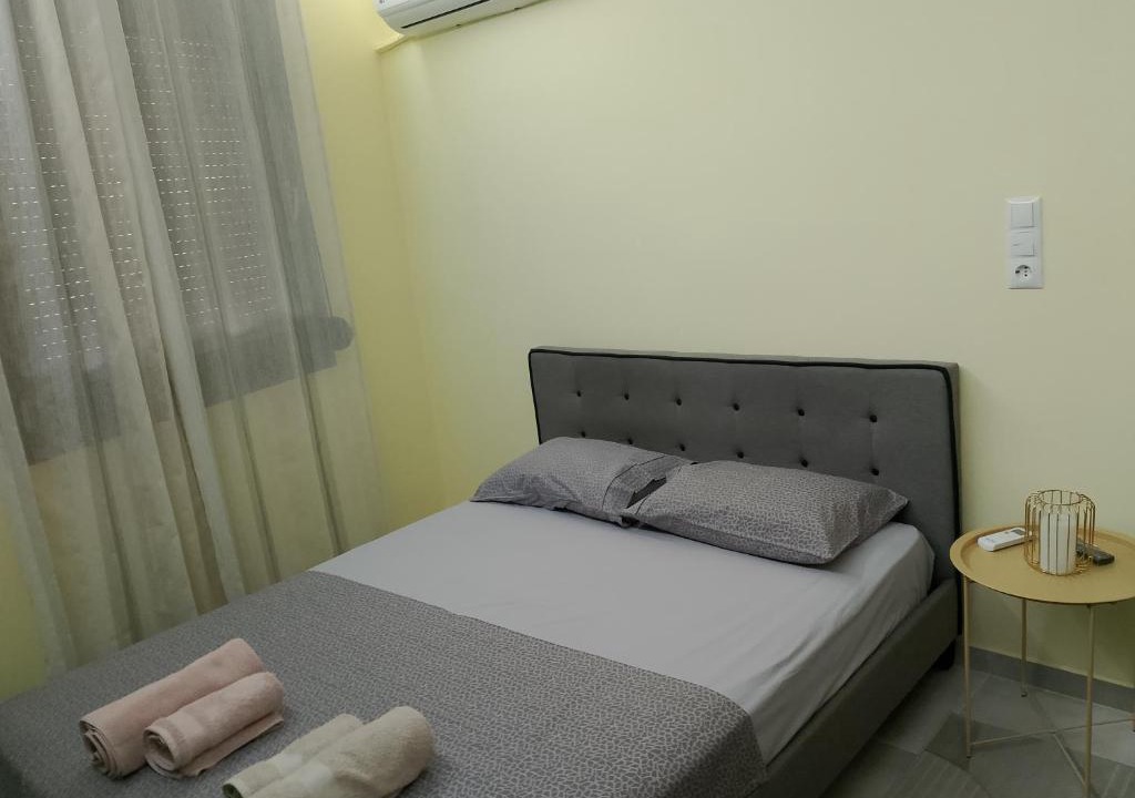 Drama Apartment | Black Eagle's Nest (studio)
