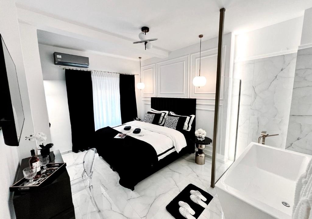 Katerini Apartment | Black & White Luxury Living