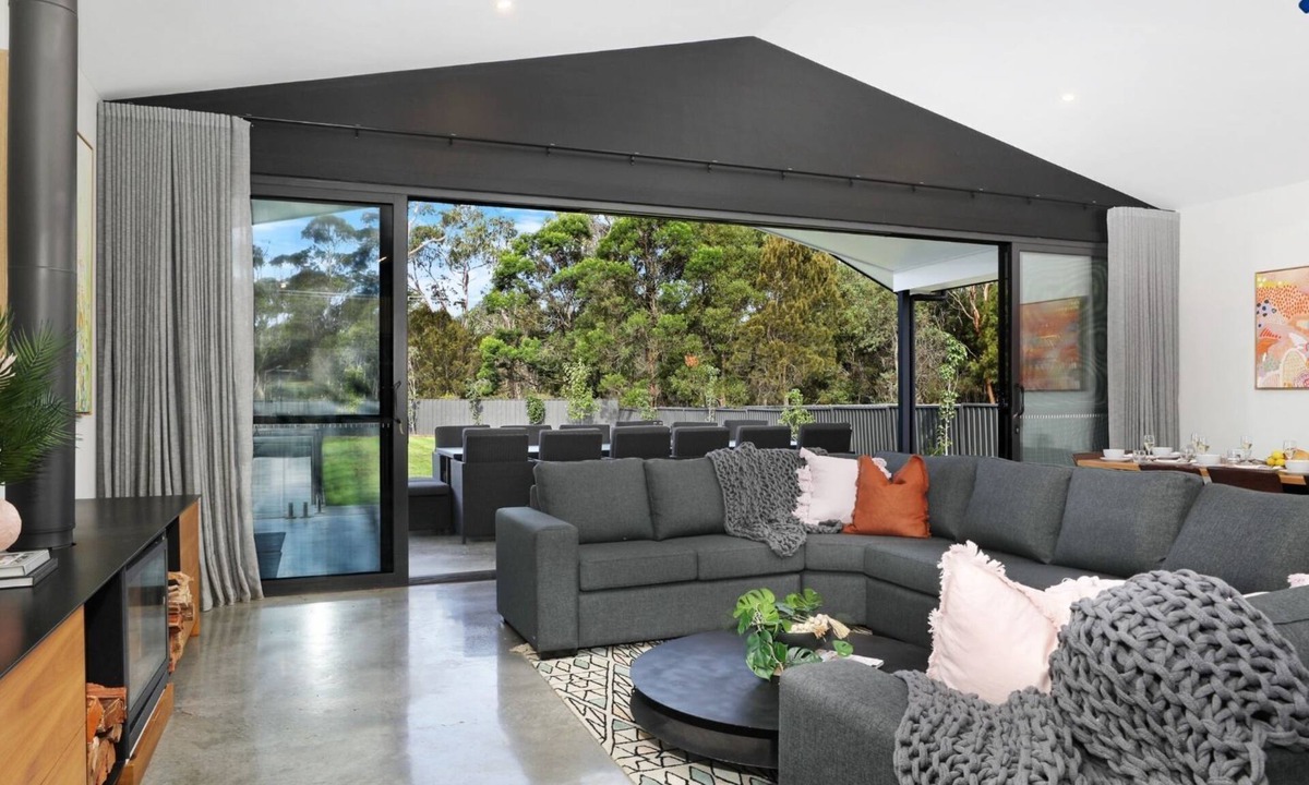 Willow Vale House | Blackwood Manor - timeless memories for unforgettable family or group getaways.