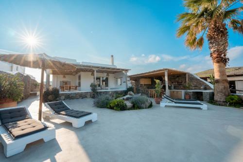 Ftelia House | Blue Cove Maisonette at Ftelia beach, SeaView