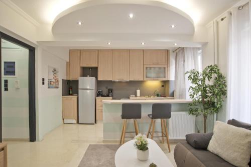 Peiraiki Apartment | Blue Dream Modern Piraeus Apt, Walk to Beach