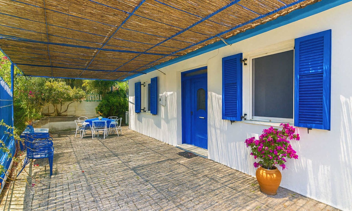 Kerameies Apartment | Blue White Apartments - Traditional Village House