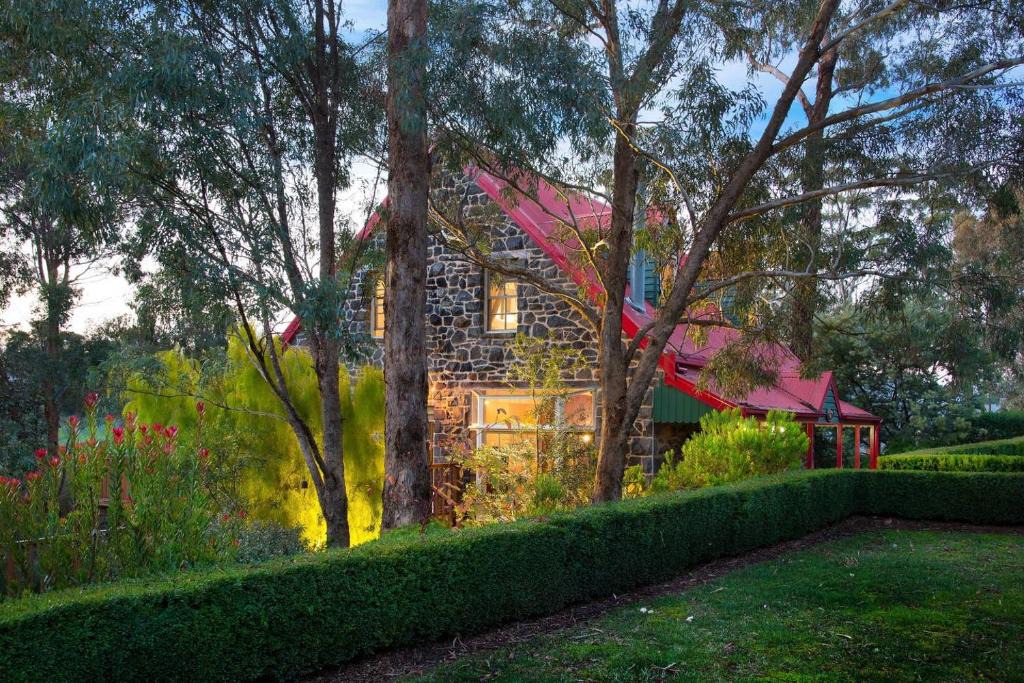 Hepburn House | Bluegums Retreat