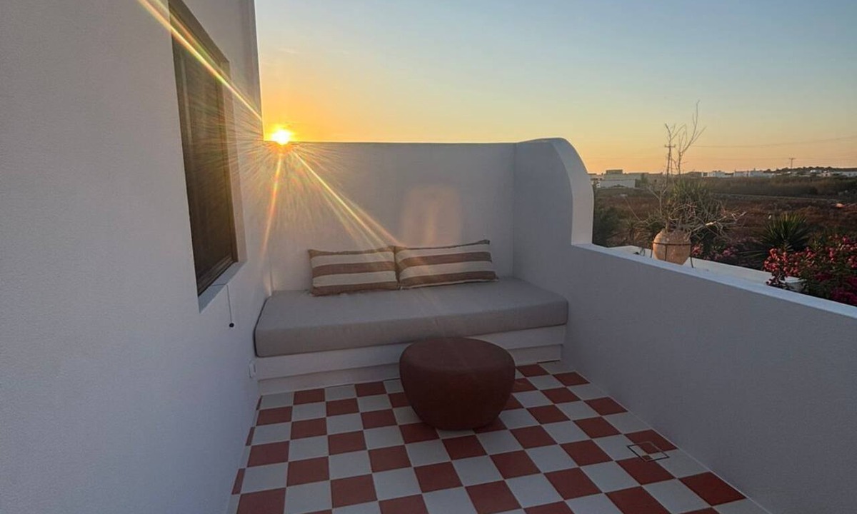 Antiparos Apartment | Bluewaves Antiparos Sunstone Terrace House
