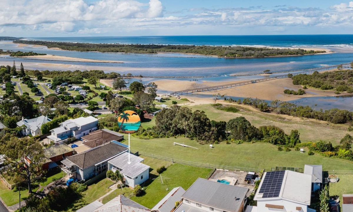 Urunga House | Boardwalk Bungalow - pristine ocean views