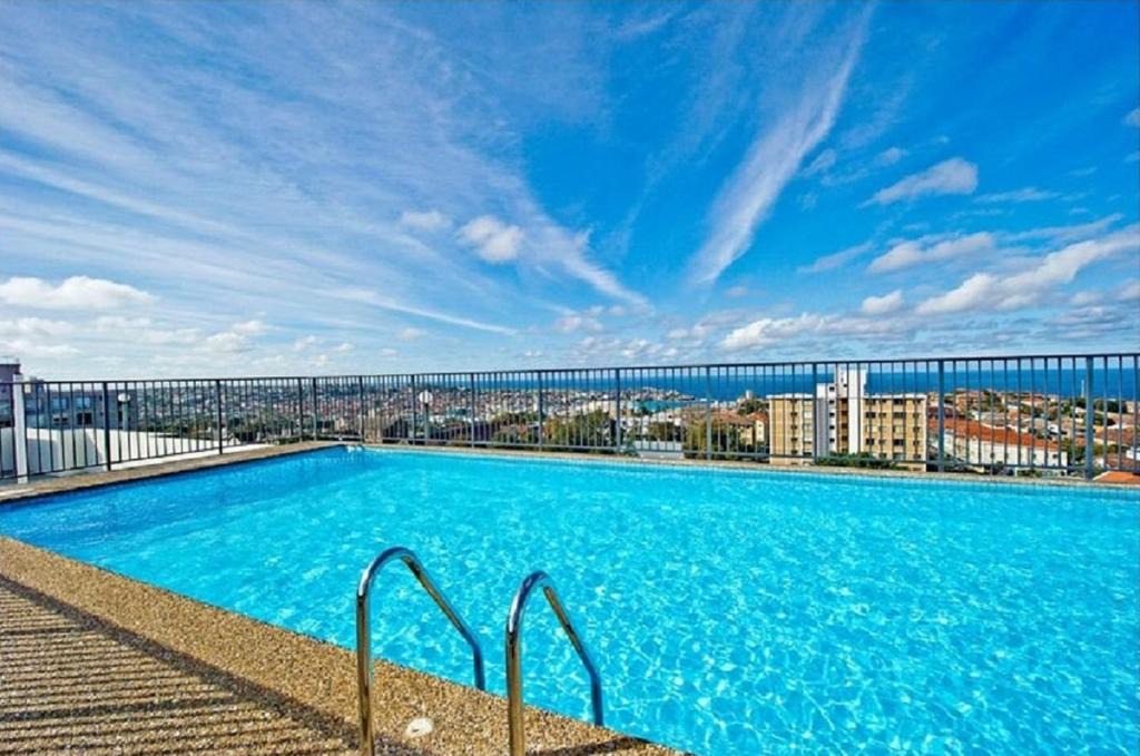 Bondi Apartment | Bondi Beach Ocean View Rooftop Pool
