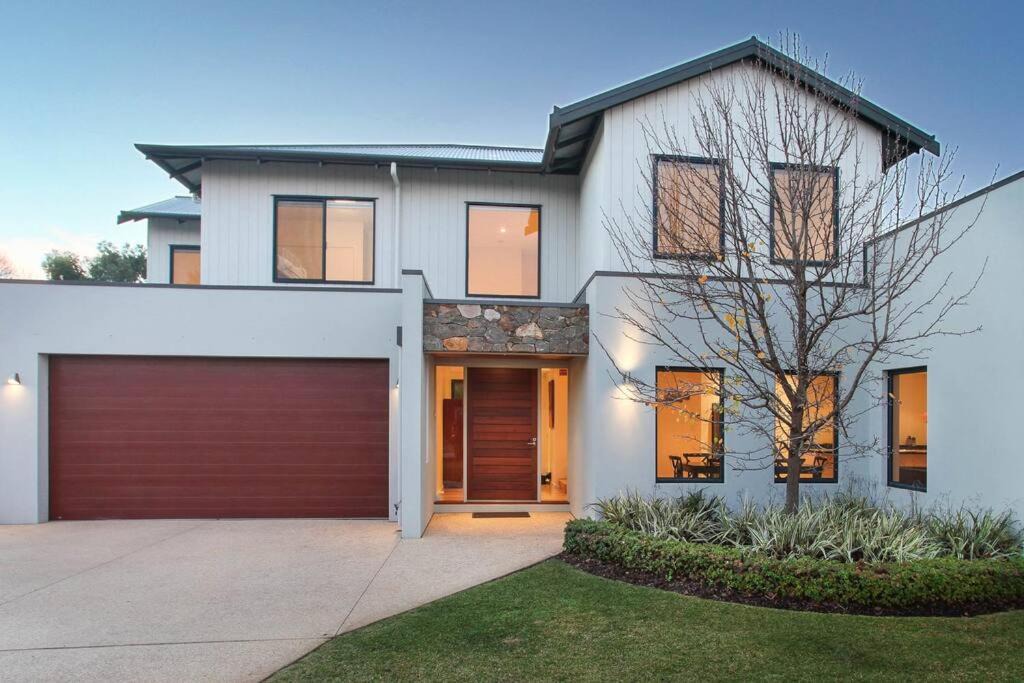 Dunsborough House | Boronia Retreat I Private Properties