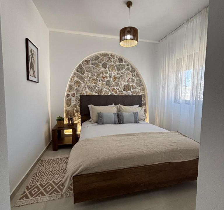South Rhodes Apartment | Bougainvillea