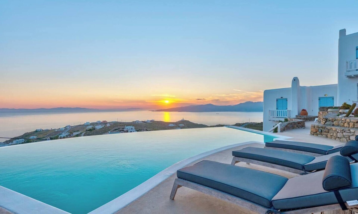 Faros Armenistis Apartment | Boutique Aquata suite with swimming pool