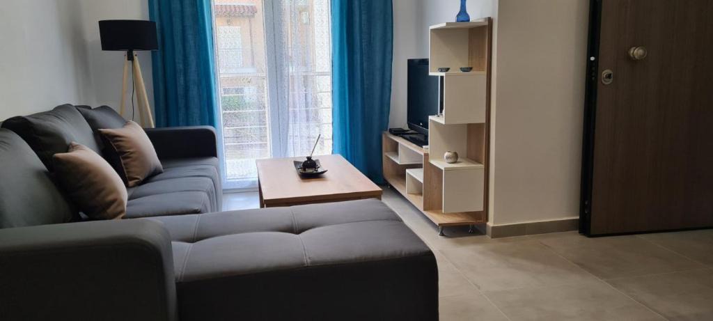 Karlovassi Apartment | Brand new cozy apartment