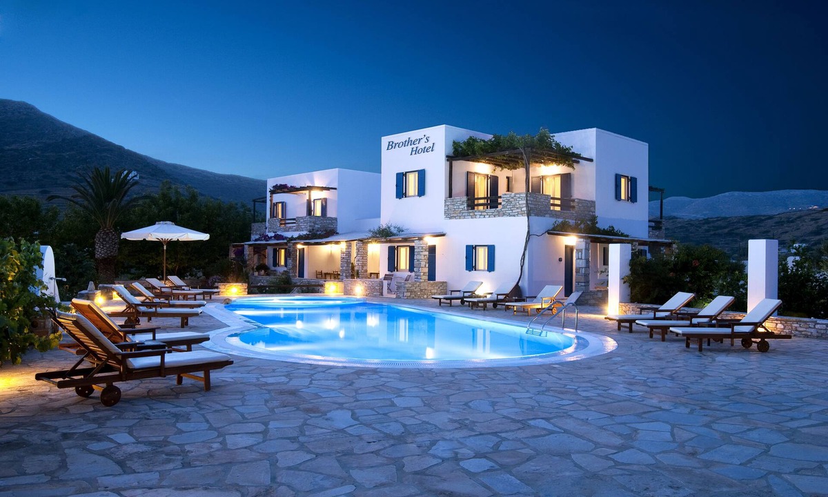 Ios Town Hotel | Brothers Hotel