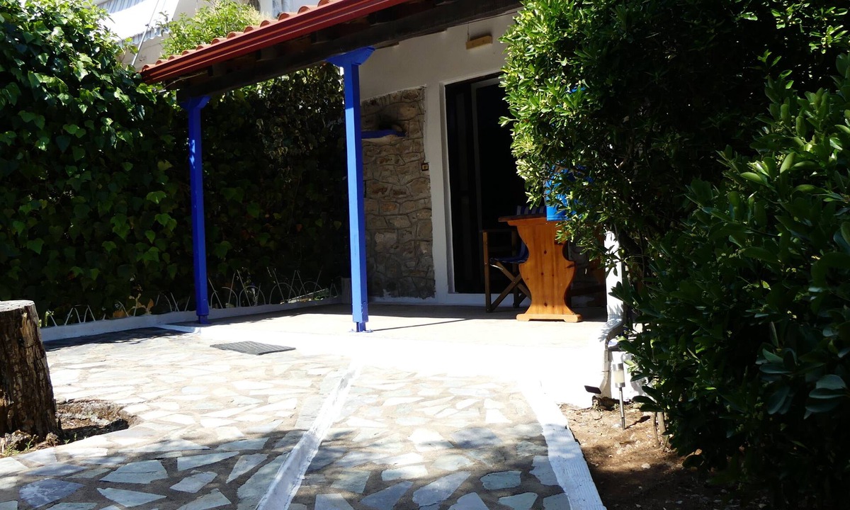 Messaia House | Bungalow right on the beach