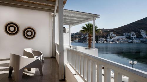 Merichas Hotel | Cactus Suites Kythnos
