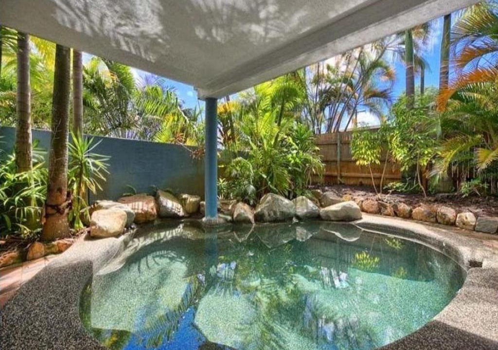 Cairns North House | Cairns Sunshine Lodge