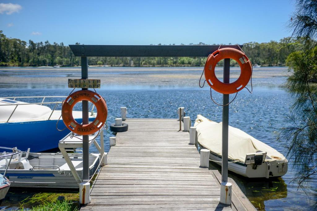 Calm Waters Waterfront Cottages Sussex Inlet | Sussex Inlet