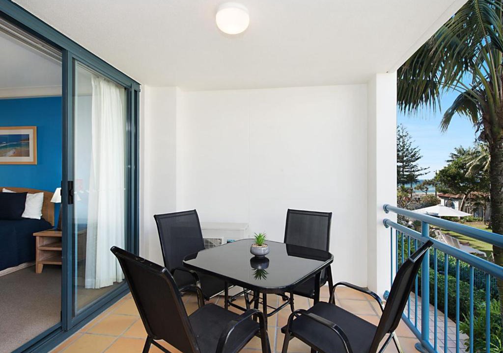 Coolangatta Apartment | Calypso Plaza Resort Units 215 & 217 COMBINED - Beachfront Coolangatta