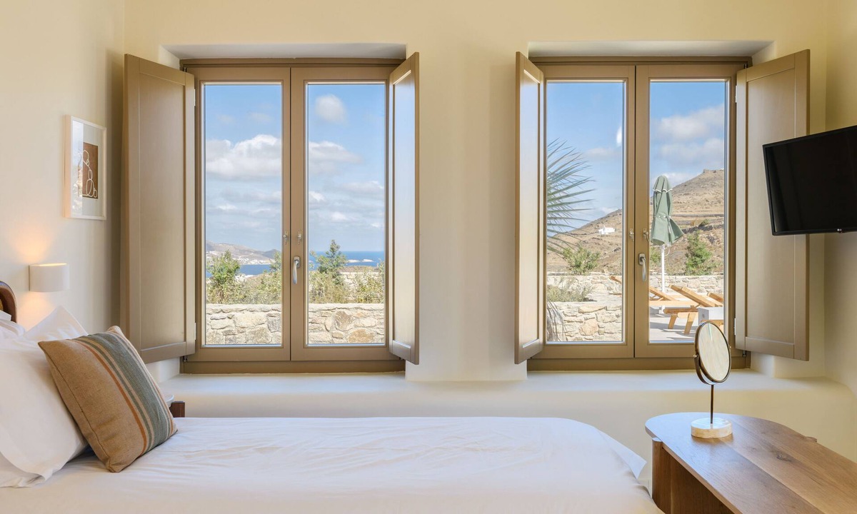 Ano Mera Hotel | Camarades Mykonos