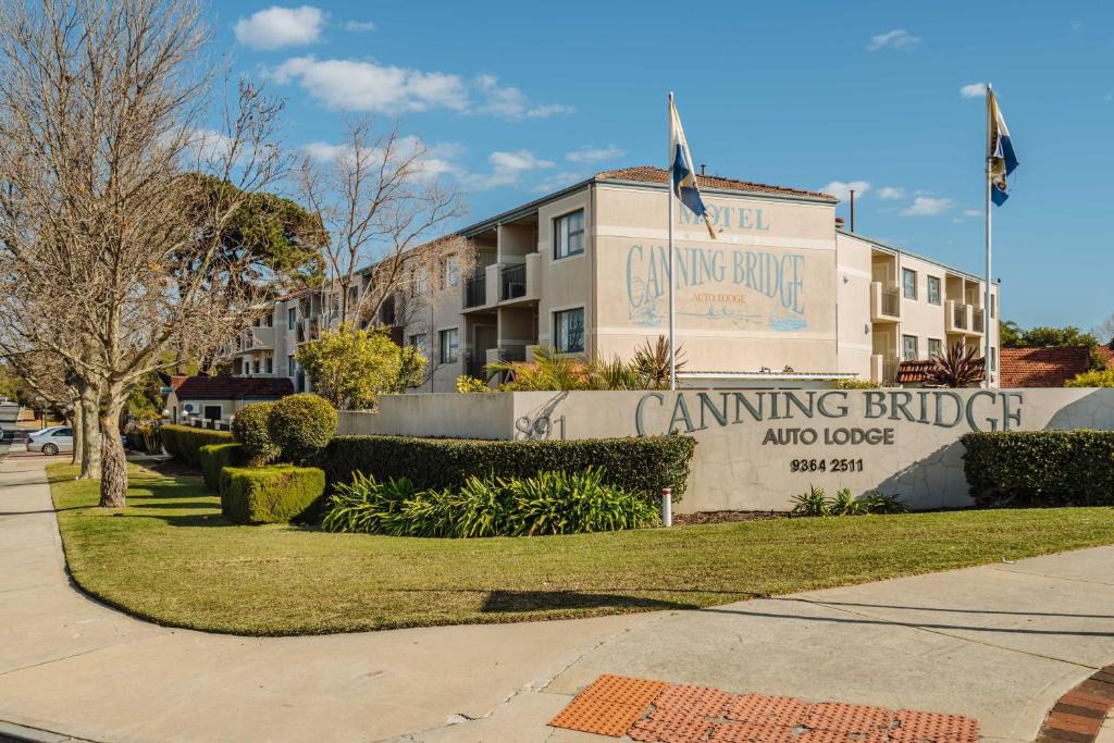 Mount Pleasant Apartment | Canning Bridge Auto Lodge