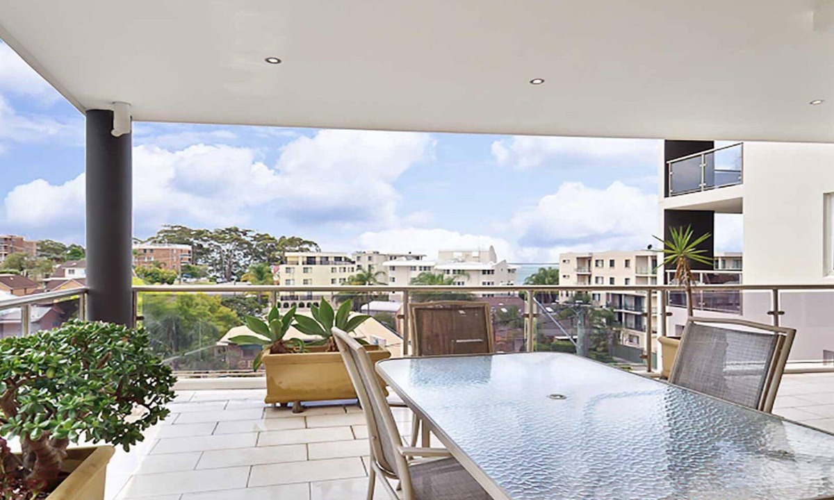 Nelson Bay Apartment | Carrington, 8 15 Government Road - spacious unit with air conditioning, lift, secure parking and close to town