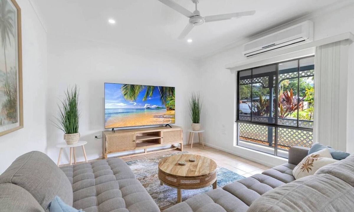 Kewarra Beach House | Casa Del Mar Poolside Retreat Near Trinity Beach