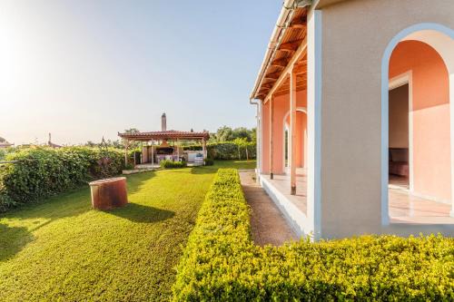 Lepreo Villa | Casa Rosa Villa