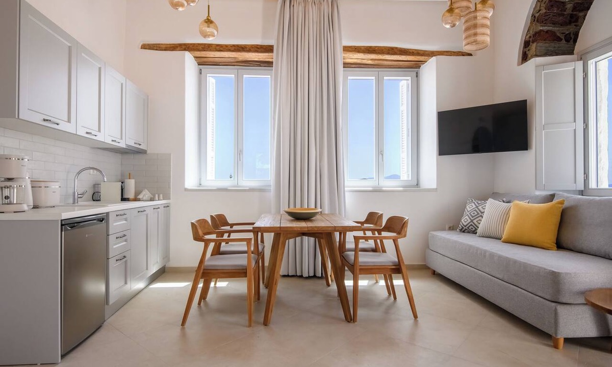 Old Town Naxos Apartment | Castle Mansions