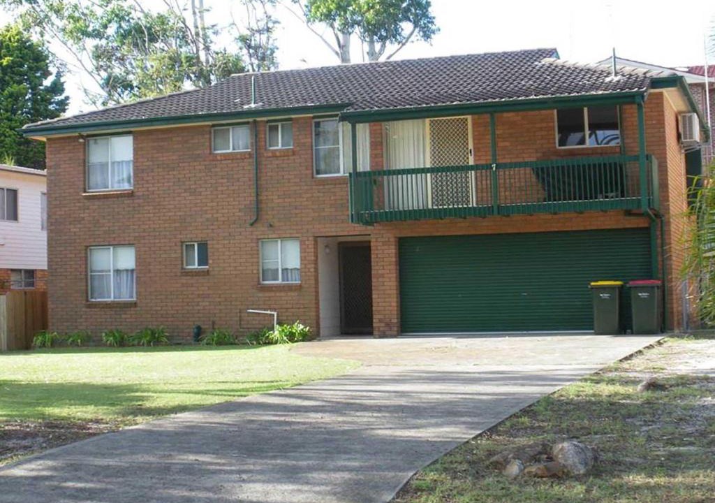 Nelson Bay House | Catalina Air conditioned large home with boat parking