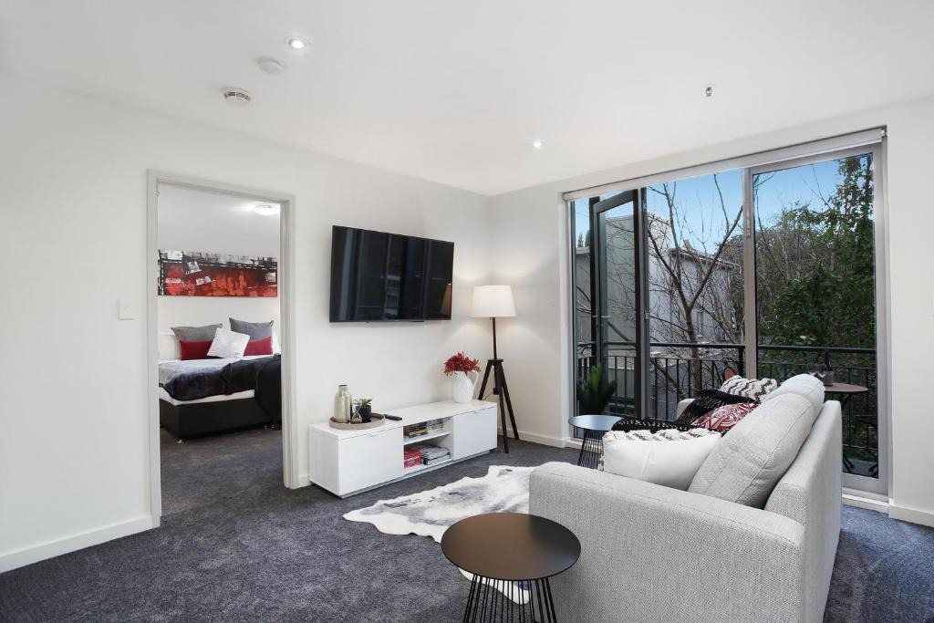 St Kilda Apartment | Catani 3 - StayCentral