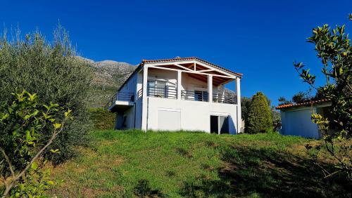 Eretria Apartment | Cezar Villa