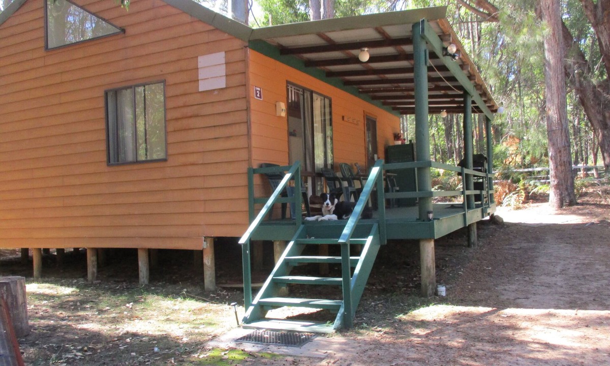 Nannup Cottage | Chalet 2: Horse friendly, great access to bush riding, electric fenced roundyard
