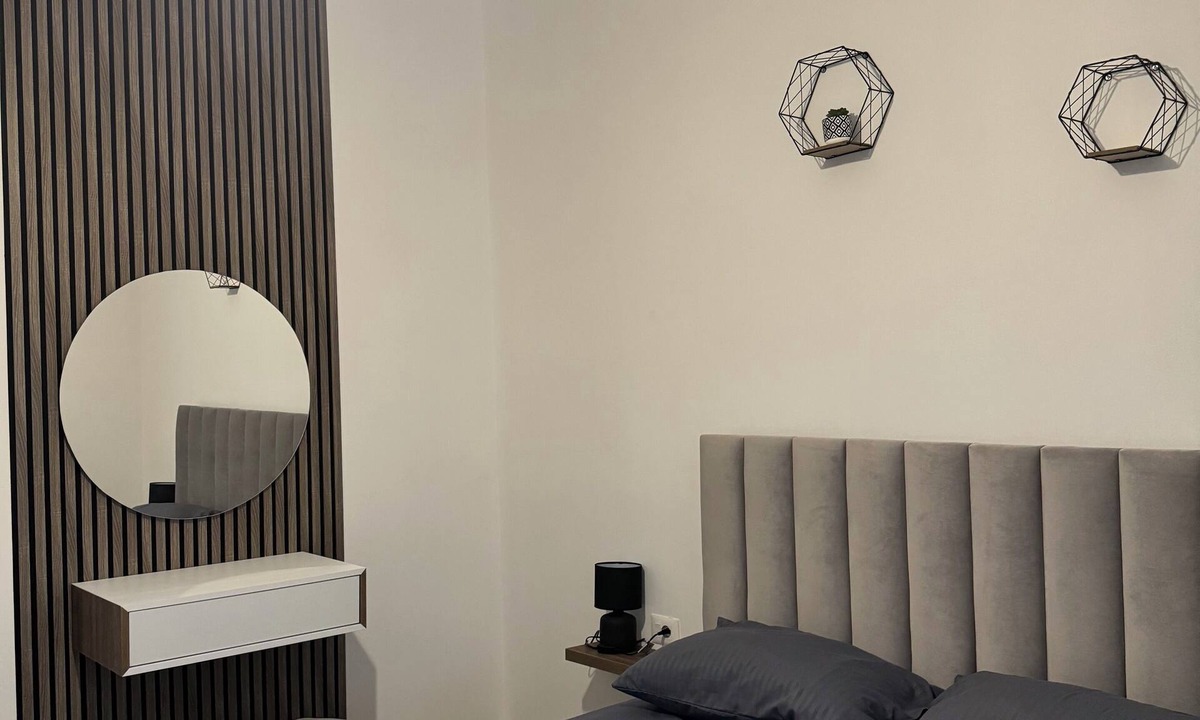 Kamez Apartment | Charming 1-bedroom in Bathore with AC, Wi-Fi, parking, and car rentals.