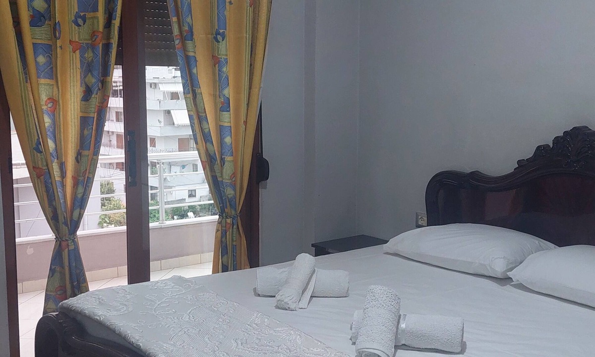 Gjirokaster Apartment | Charming 2-bedroom apartment with WiFi, AC in brilliant Gjirokastër