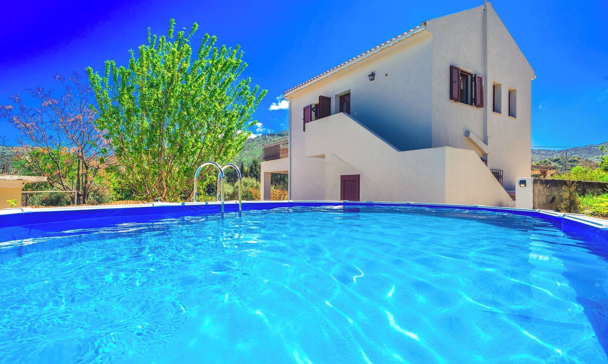 Eleios-Pronnoi Villa | Charming 2 bedroom villa in Agia Eirini with WiFi , AC, pool. Sleeps up to 6.