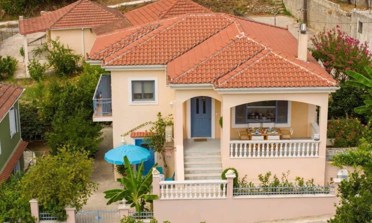 Eleios-Pronnoi House | Charming 3-bedroom country house with AC, WiFi in beautiful Kefallonia