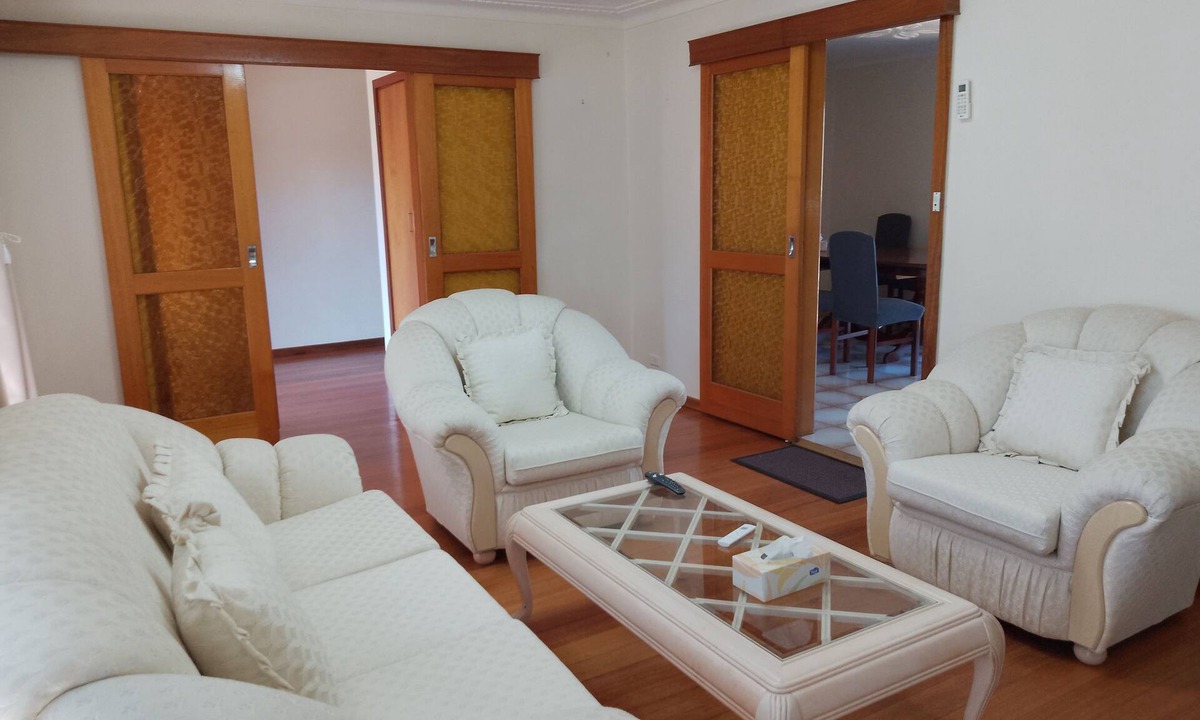 Werribee South House | Charming 3-Bedroom Holiday Home Near Tourist Attractions