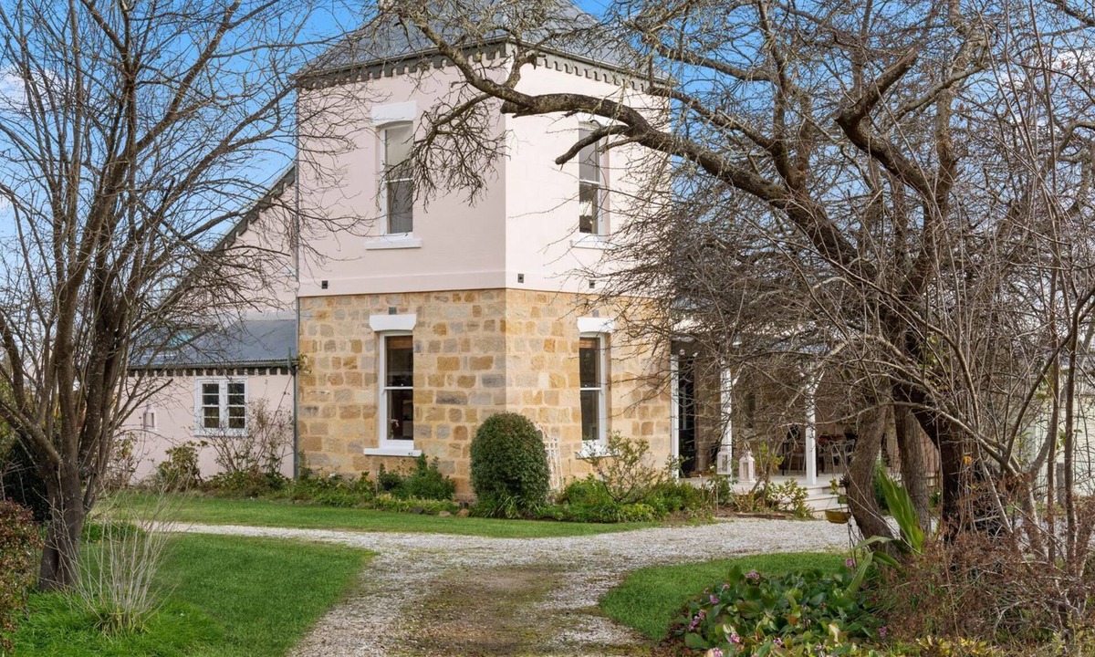 Little Hartley House | Charming Historic Rural Escape Near the Blue Mtns