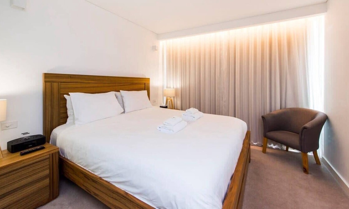 Perth Apartment | Charming Studio with Rooftop Terrace