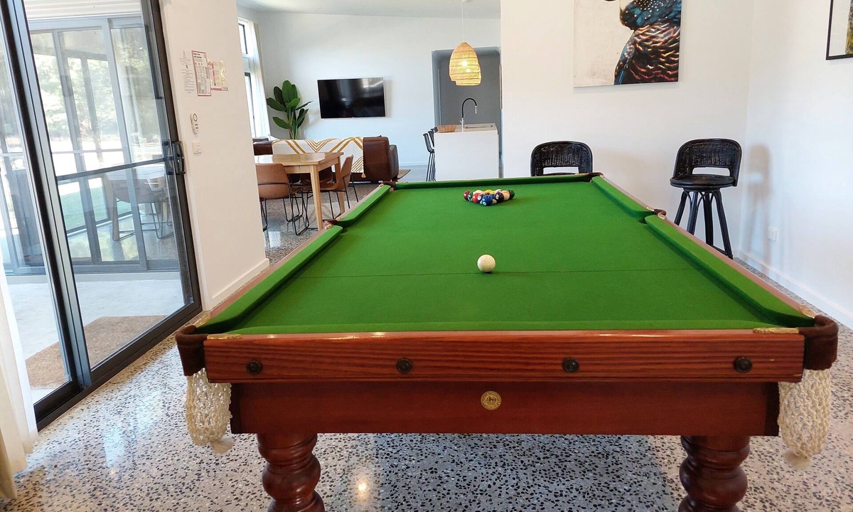 Halls Gap House | Cheeky Emu Spacious Family Accommodation Halls Gap