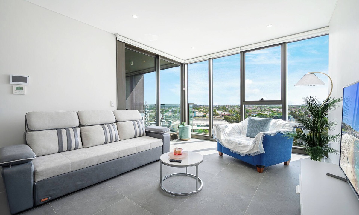 Lidcombe Apartment | Chic 1-bedroom apartment with WiFi, fitness room in amazing Lidcombe