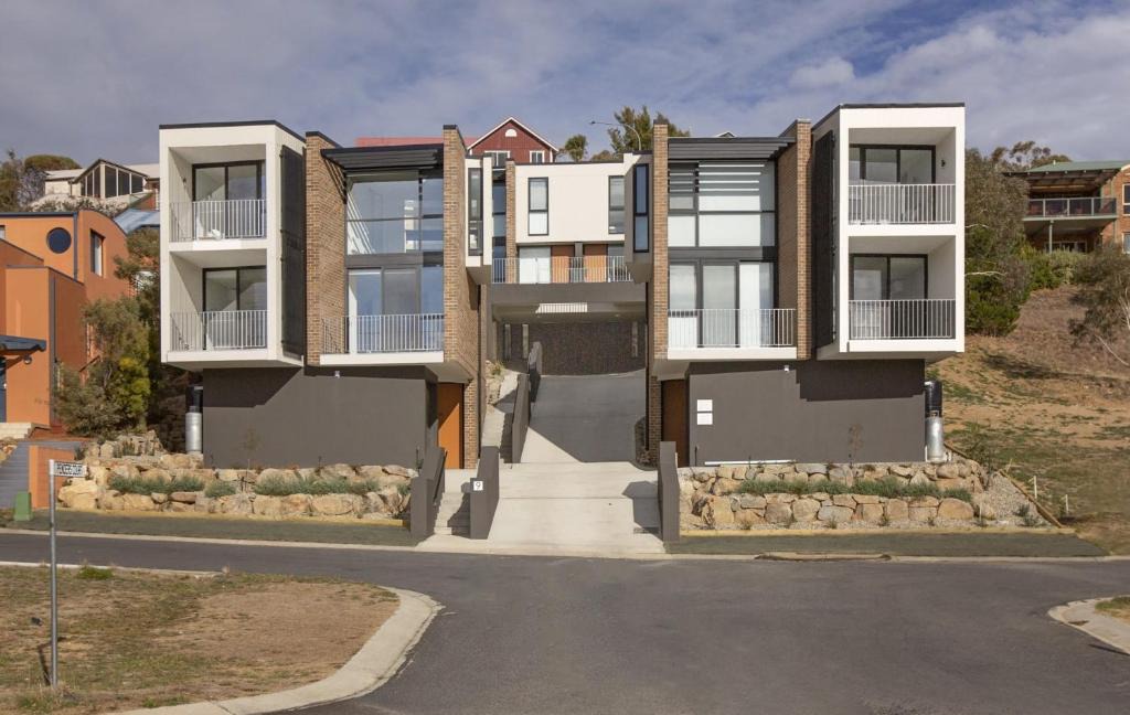 Jindabyne Apartment | Chilam D