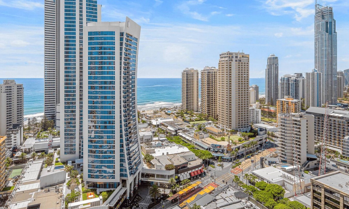 Circle Cavill Study Ocean | Surfers Paradise