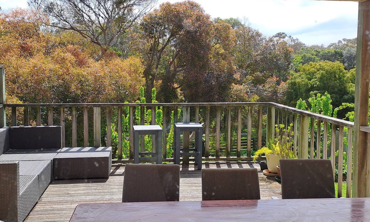 Jan Juc House | Classic Beach Shack with a Modern Edge. Deck, Garden. Location! BYO Pet