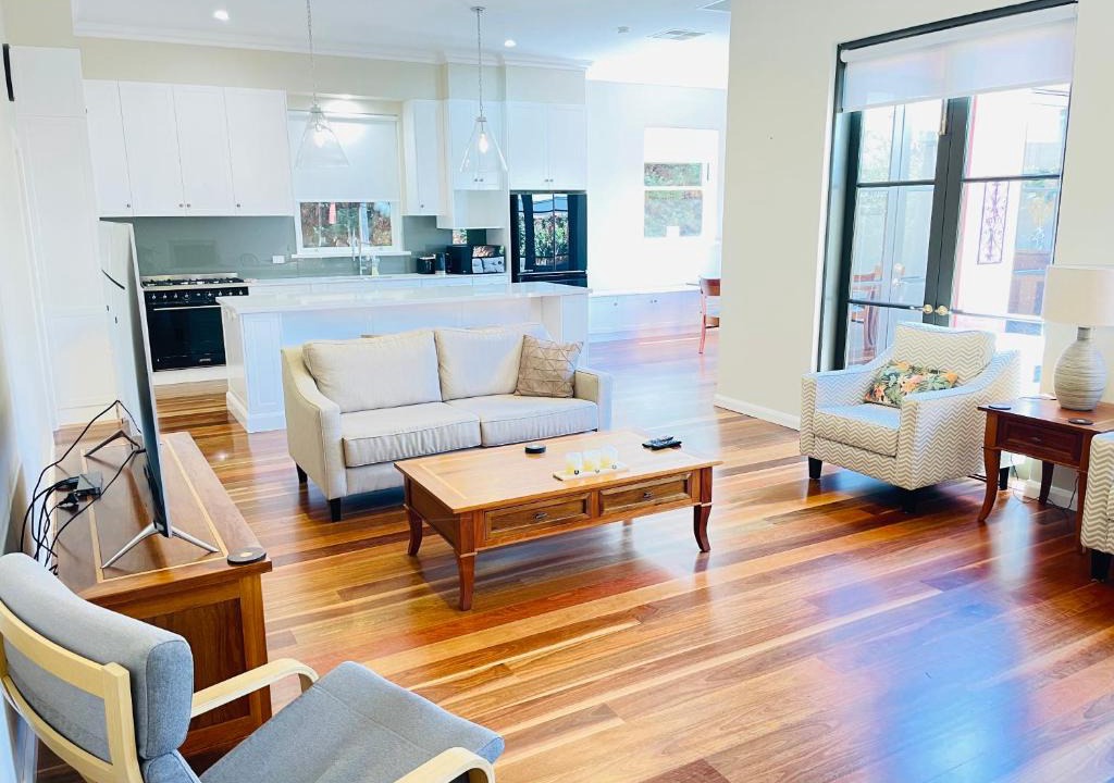 Wagga Wagga House | Classic Meets Modern in Central Wagga